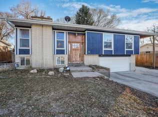 884 E Spartan Dr, Sandy, UT 84094