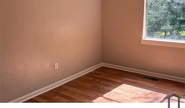 1 bed, 550 sqft, $700 — Photo 4