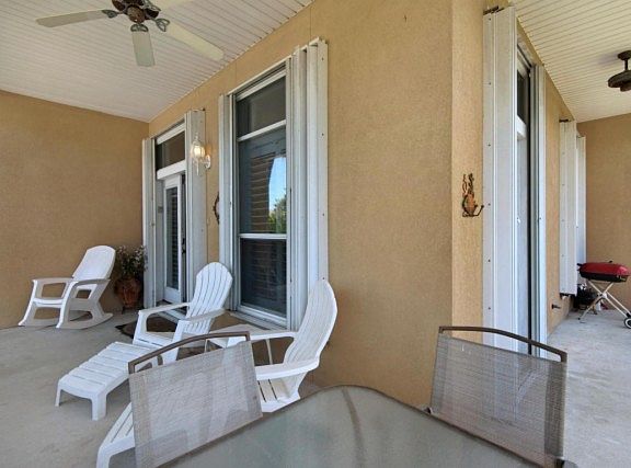 5th image of 305 Maravilla Dr