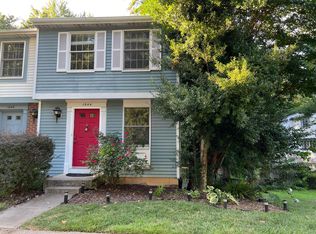 1644 Harvest Green Ct, Reston, VA 20194