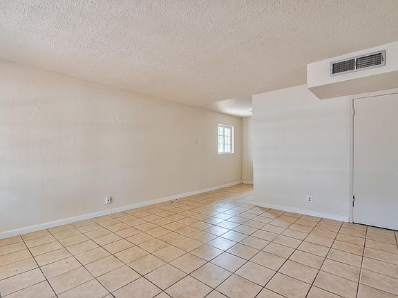 4th image of 10332 Newcastle Dr