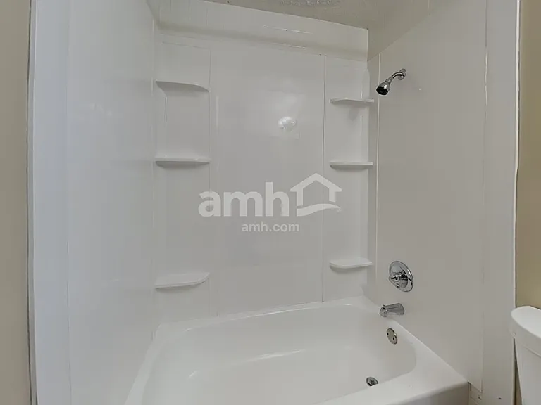 7624 Harbour Town Dr — Photo 16
