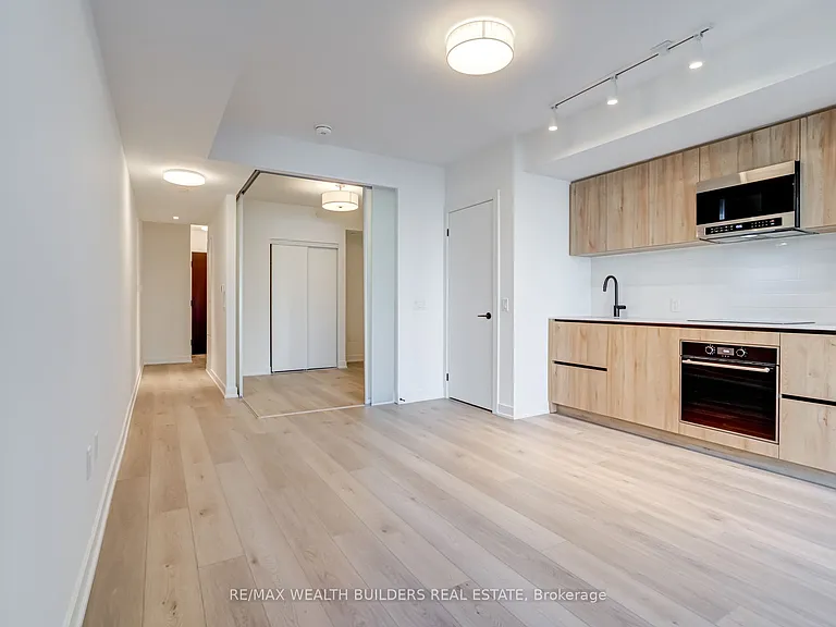 117 Broadway Ave #310 — Photo 5