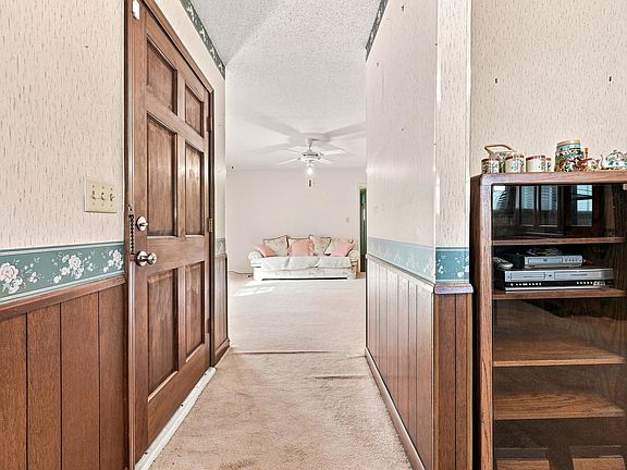 5th image of 5069 Watergate Dr.