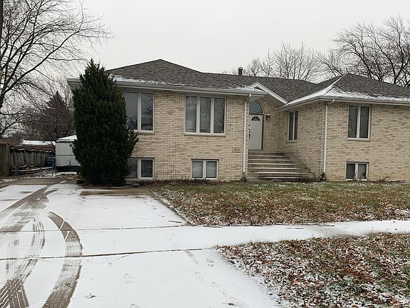 3rd image of 7953 Latrobe Ave