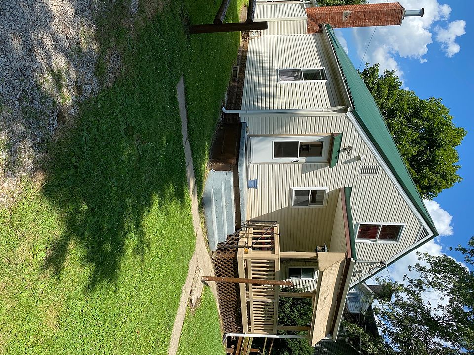 2nd image of 25 E Vine St