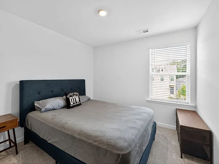 8308 Hunters Grove Rd — Photo 12