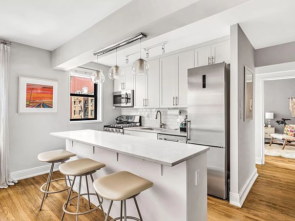 2nd image of 60 9th St APT 516