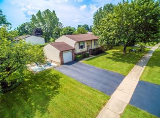 68 Huntington Pkwy, Hamlin, NY 14464