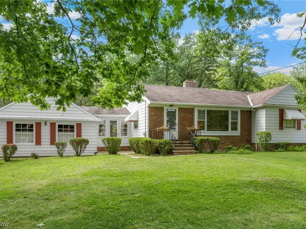 6390 E Sprague Rd, Broadview Heights, OH 44147