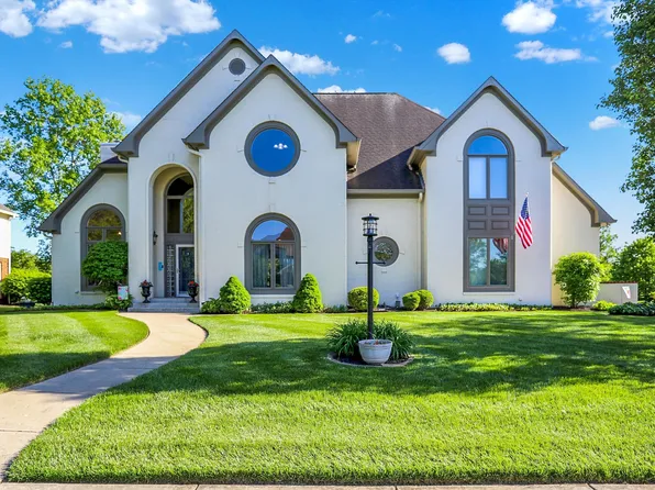 5521 Salem Dr N, Carmel, IN 46033