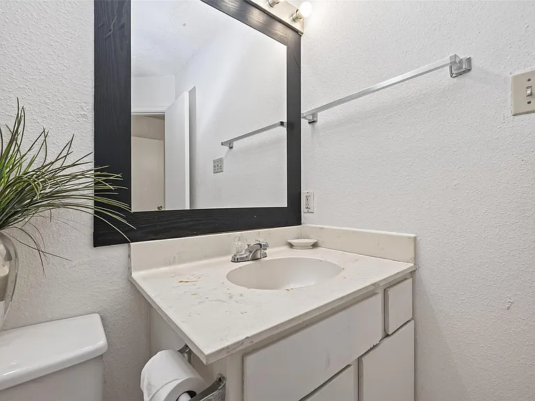 9435 Pagewood Ln — Photo 17