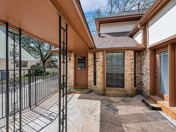 4th image of 1610 Chapelwood Ln