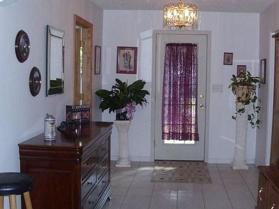 2nd image of 1409 Berry St