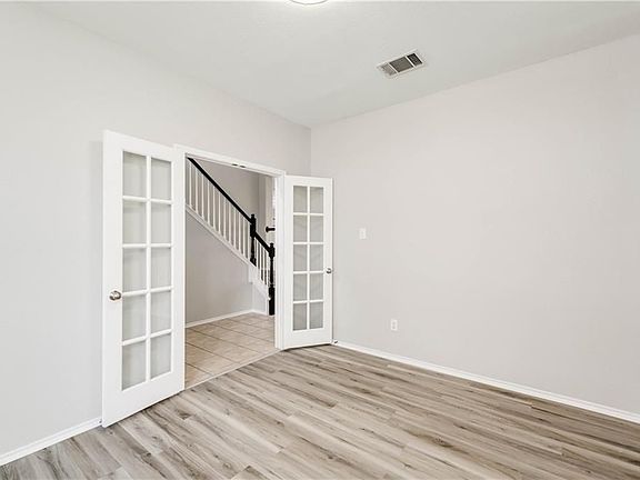 5th image of 20212 Farm Pond Ln