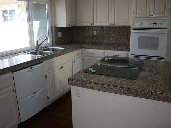 4th image of 1841 Kenpark Ct