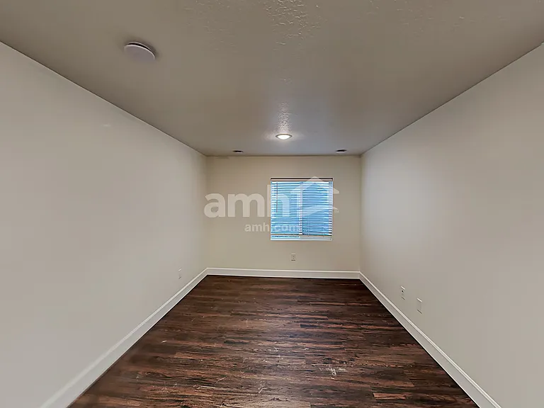 4404 N Poplar St — Photo 25