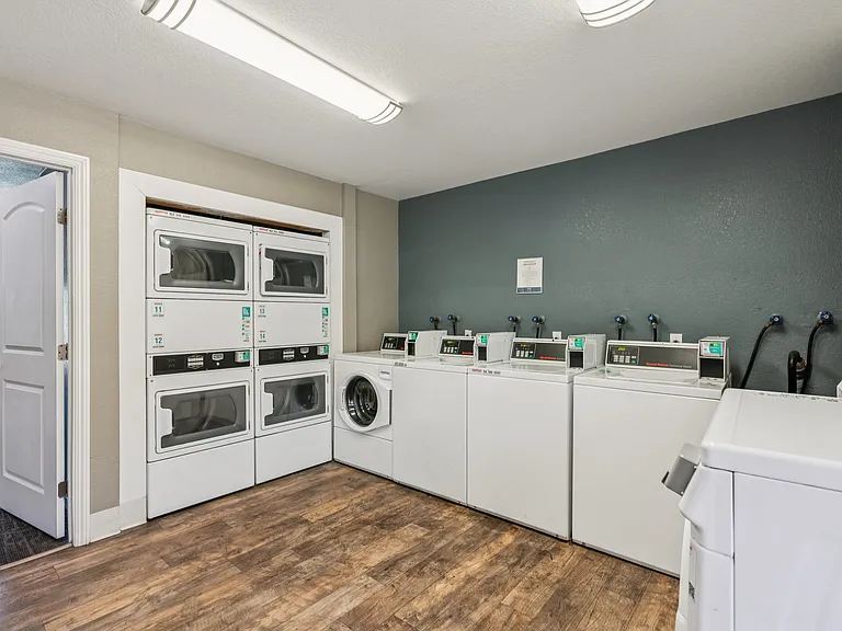 Ridgecrest Apartment Homes — Photo 13