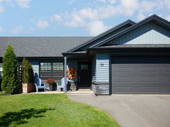 93 Keri Dr, Cornwall, PE C0A 1H5