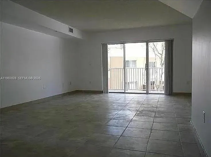 Building Photo - 14907 SW 80th St #205