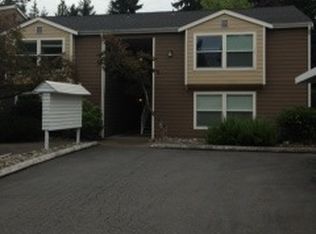 14715 SE 24th St APT 104, Bellevue, WA 98007