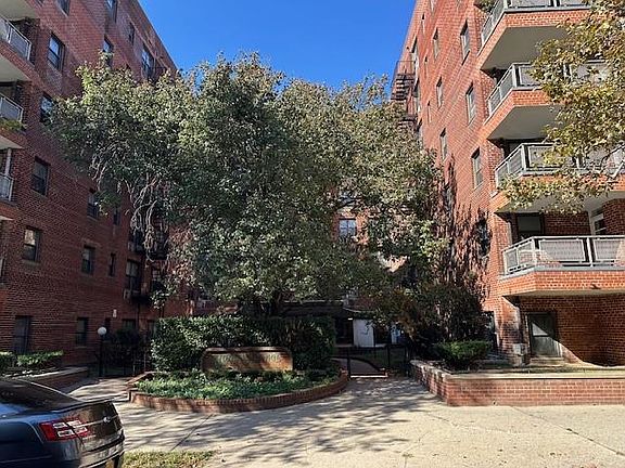2nd image of 1270 E 51st St APT 3N