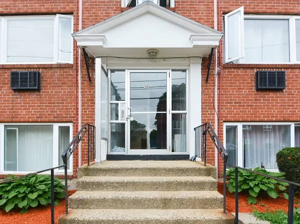 26 Carey Ave APT 8, Watertown, MA 02472