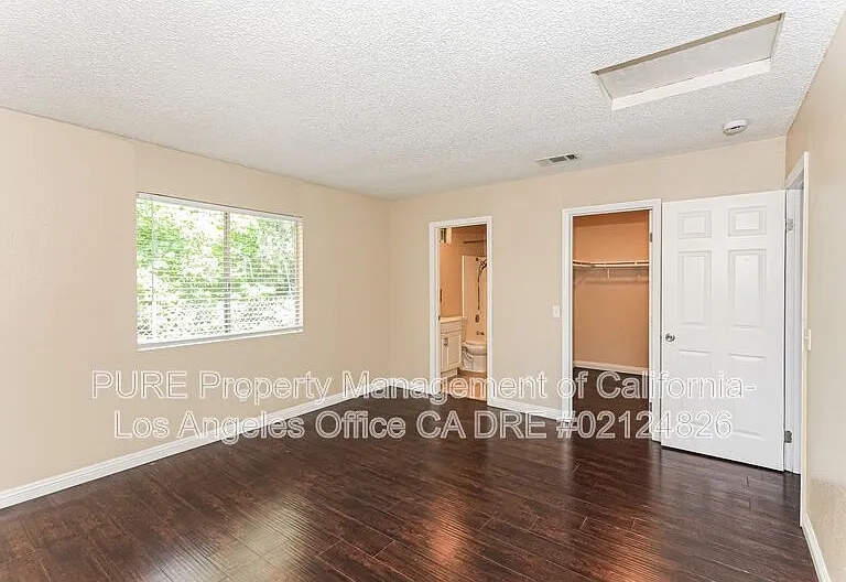 23815 Hemlock Ave #7 — Photo 11