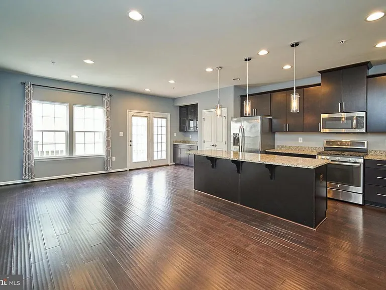 8126 S Channel Dr — Photo 31