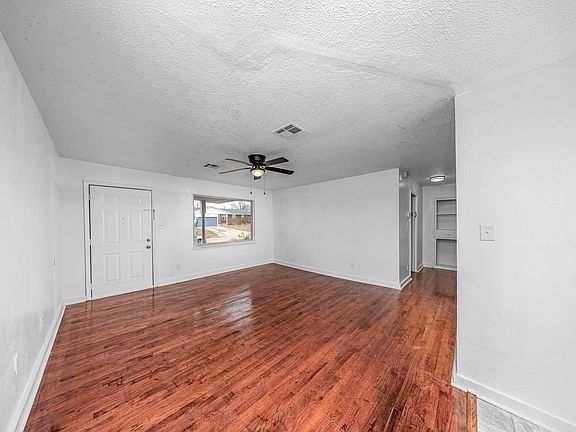 3rd image of 1504 NW 49th St