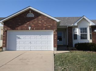 1027 Pin Oak Dr, Warrenton, MO 63383