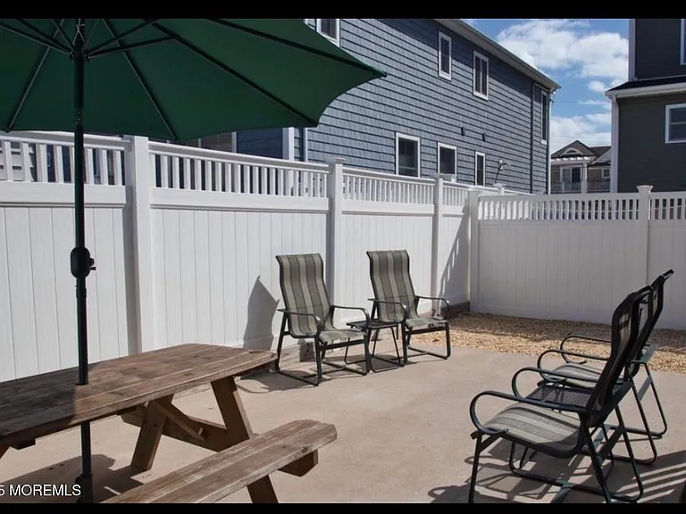 7 Princeton Ave — Photo 16