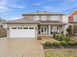 1144 Ambercrest St, Ottawa, ON K1J1A9