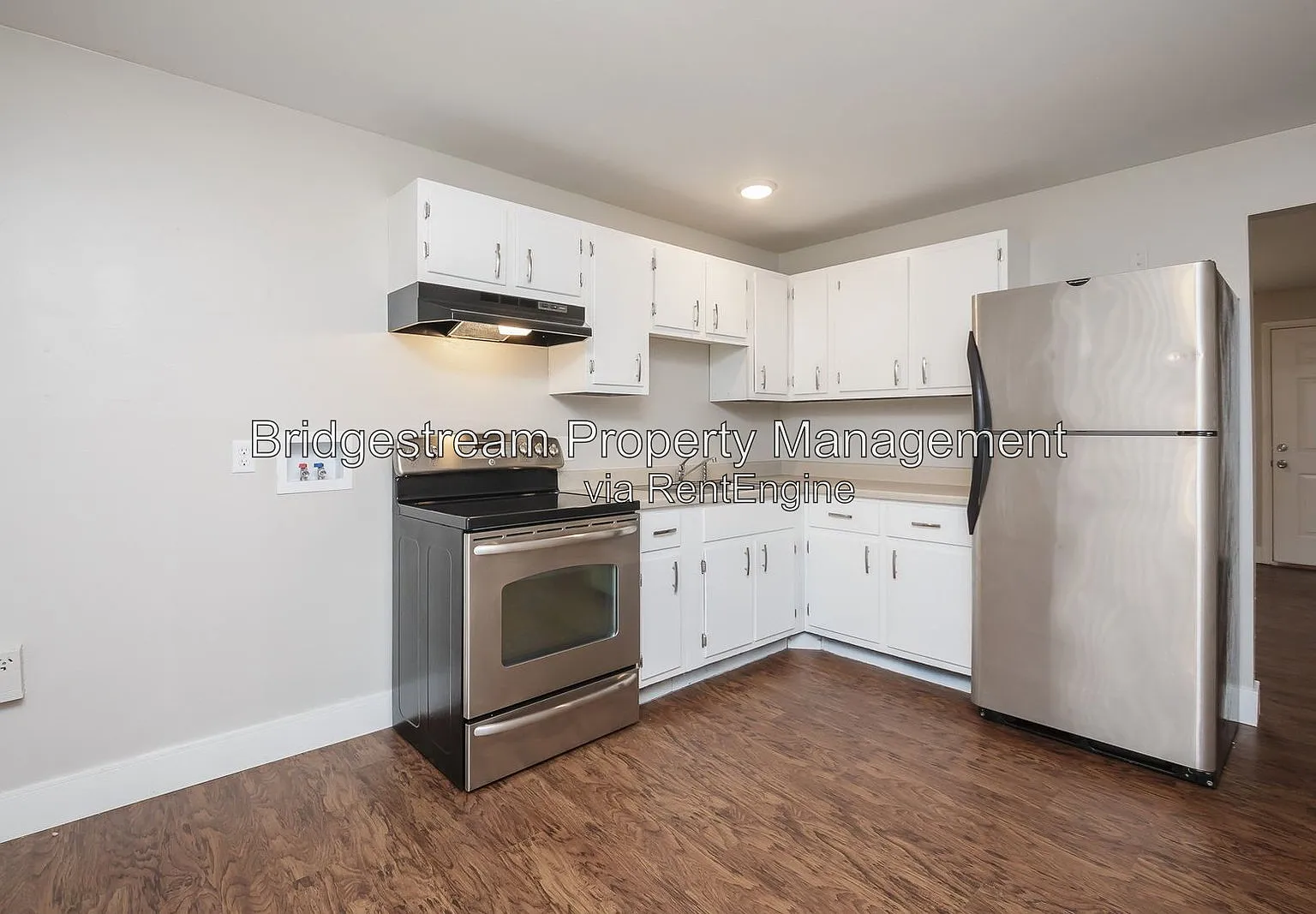 2 bed, 1.0 bath, $950 — Photo 1