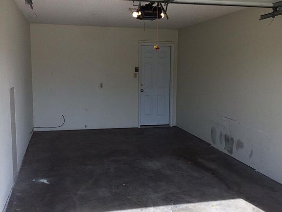 1 car garage