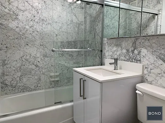 Rented by Bond New York | media 8