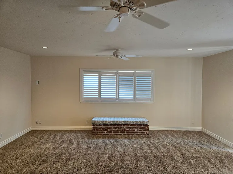 1619 Merritt St — Photo 3