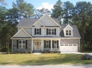 146 Heather Brook Cir, Spring Lake, NC 28390
