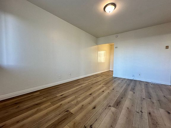 2nd image of 4588 W El Segundo Blvd #B