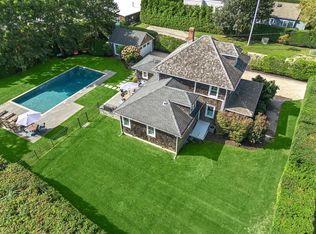 94 Willow St, Southampton, NY 11968