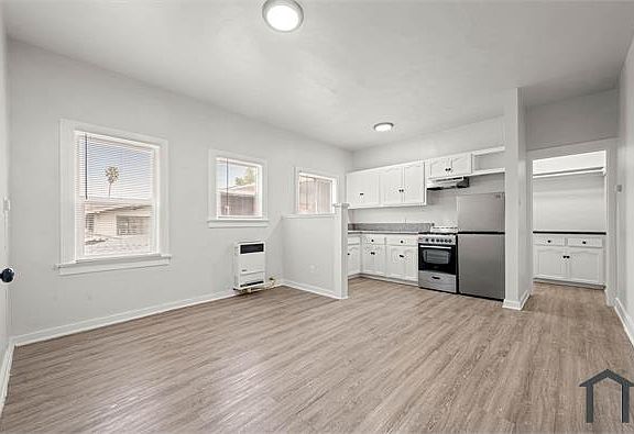 4th image of 620 W 48th St #8