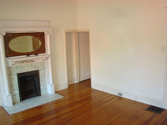 4th image of 107 Sterrett Ave #1