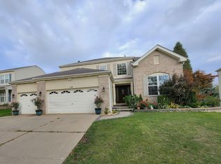 119 Buckskin Ln, Streamwood, IL 60107