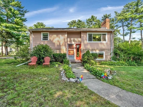 99 Webster St, Randolph, MA 02368