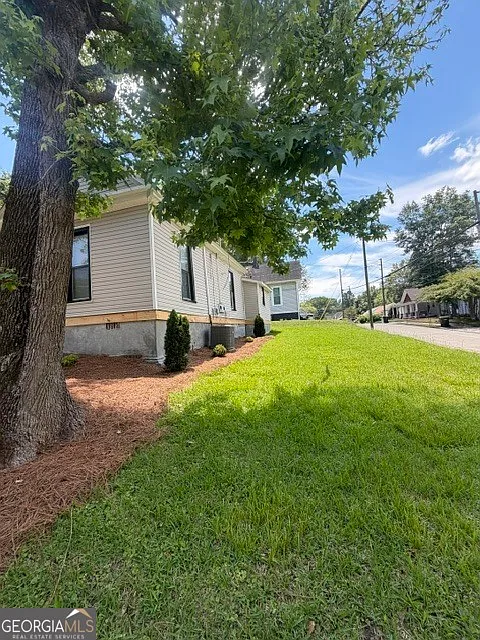 1 bed, 1.0 bath, $1,400 — Photo 4