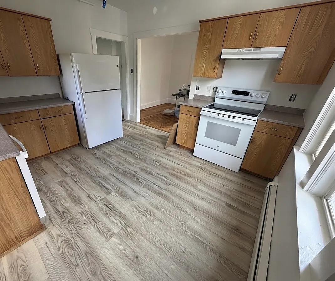4 bed, 1800 sqft, $2,500 — Photo 2