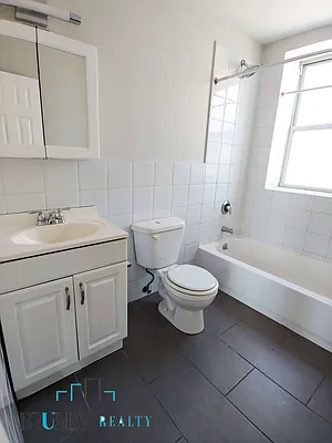 Rented by Bruma Realty LLC | media 5