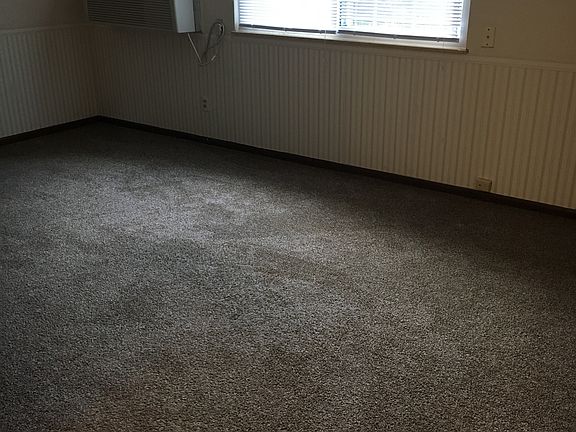 5th image of 235 Lake Ave NE APT 12