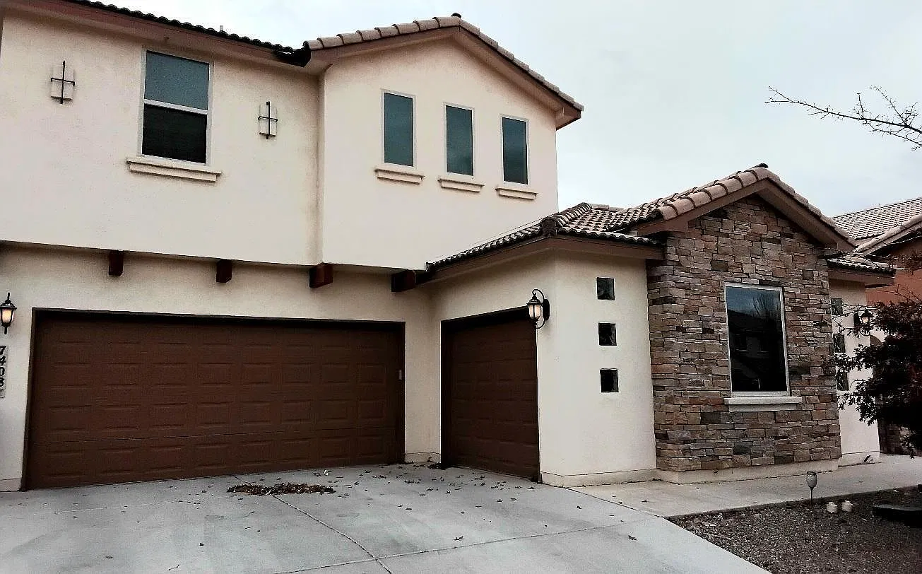 4 bed, 3.0 bath, 3144 sqft, $3,995 — Photo 2