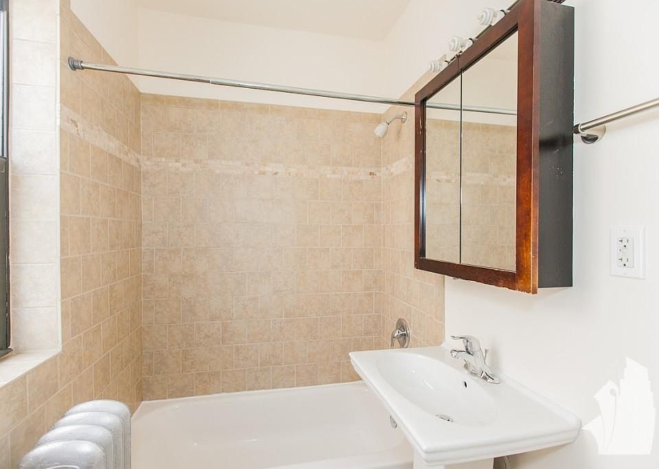 1st image of 4539 N Leavitt St #4537-3
